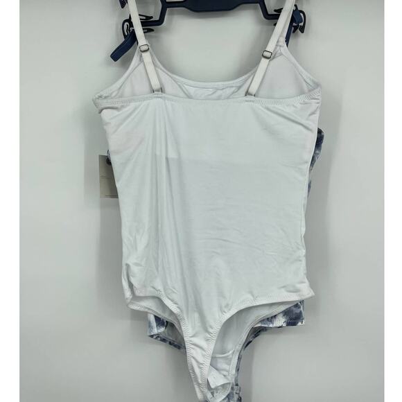 Lucky Brand Womens 2 pack Bodysuits Top Tank NEW Size Medium Strappy - Picture 3 of 12